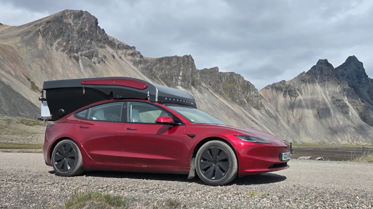 Wheelhome Dashaway eRC camper for tesla model 3