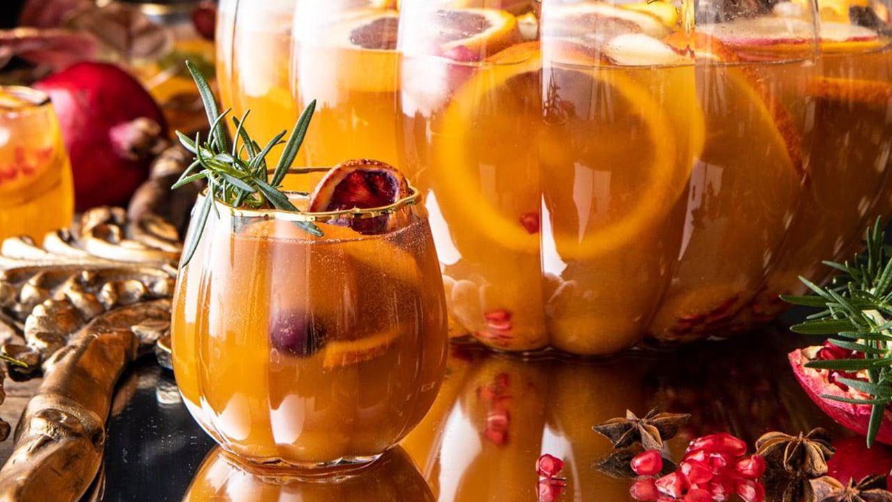Festive Thanksgiving Cocktails - Thanksgiving Sangria