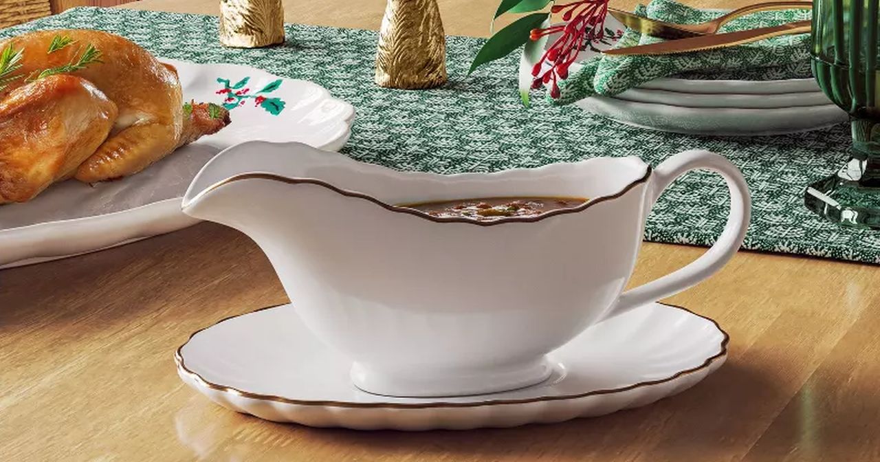 Gravy Boat Condiment Server White Scallop