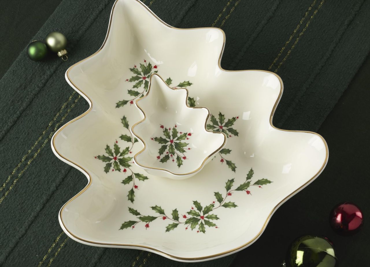 Holiday Tree Chip & Dip Set