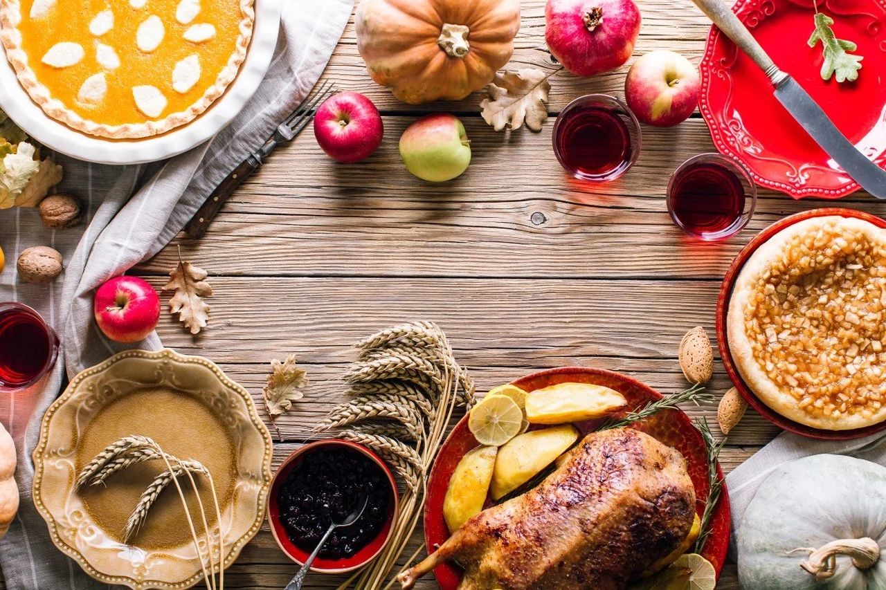 How about just throw all the colors on your Thanksgiving dinner table