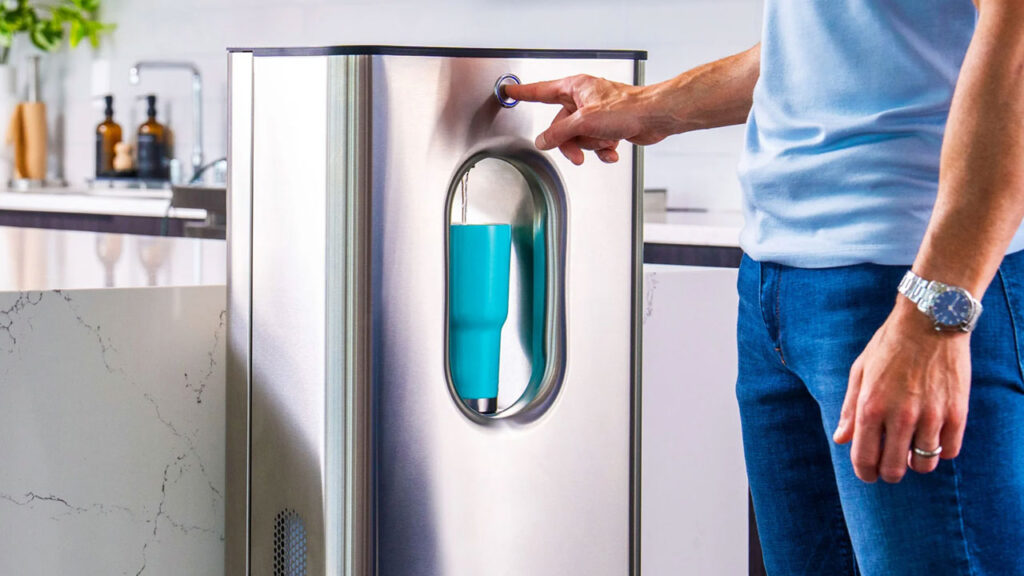 Kara Pure 2 Pulls Alkaline-Rich Drinking Water From Air KaraPure 2 by KaraWater