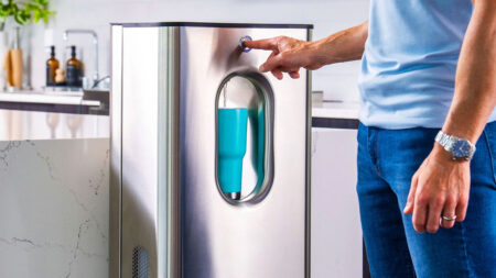 Kara Pure 2 Pulls Alkaline-Rich Drinking Water From Air KaraPure 2 by KaraWater