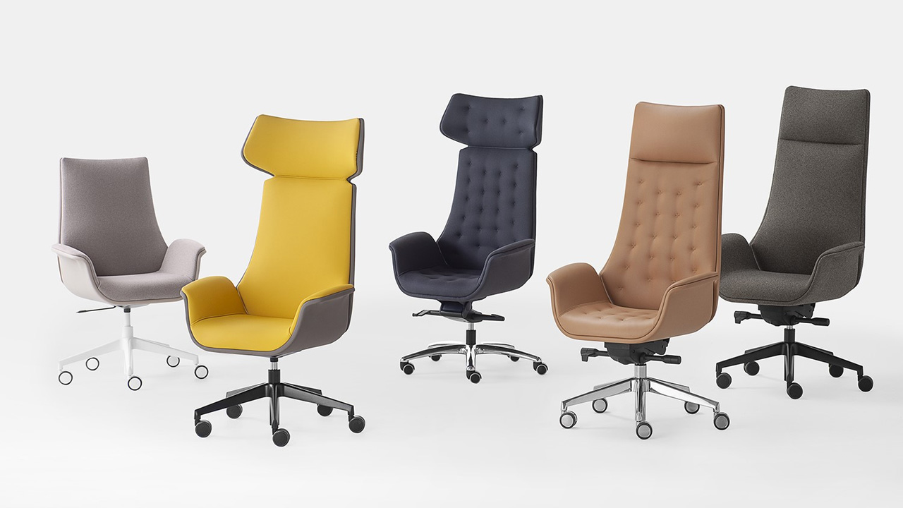 The Kriteria Executive armchair is well-cushioned and provides good ergonomic support