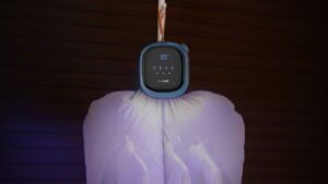 Launbot laundry device