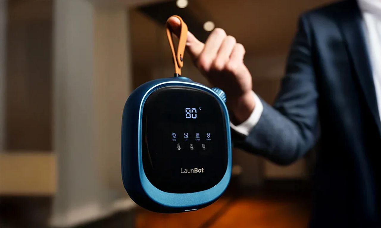 Launbot laundry device