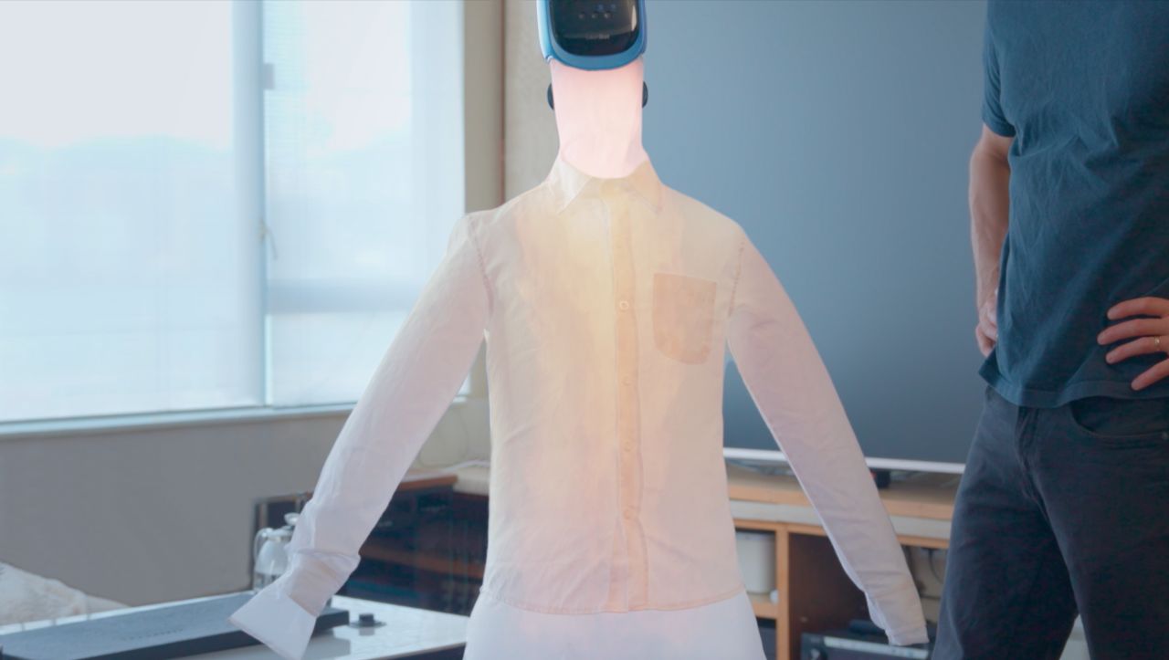 Launbot laundry device