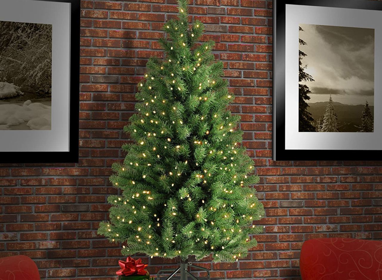 North Valley Spruce Artificial Christmas