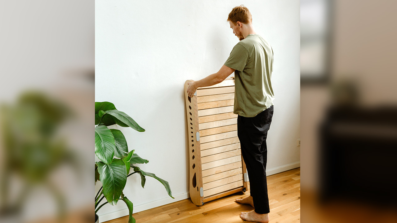 Office Walker Self-Powered Treadmill is Quiet, Repairable, and Energy-Free