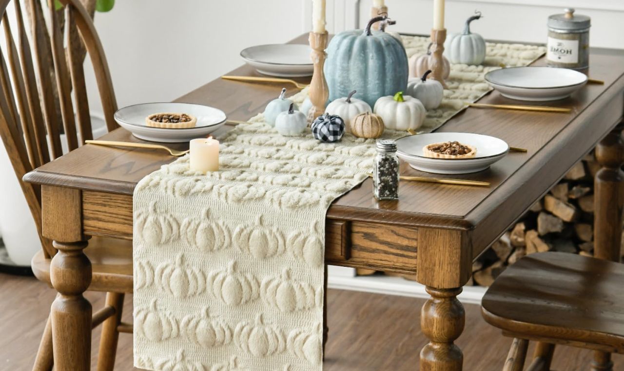 Pumpkin Fall Table Runner