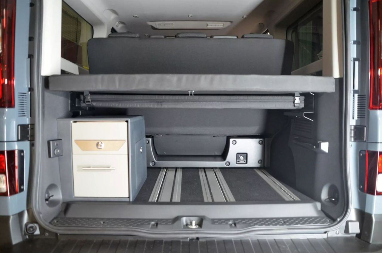 Renault Trafic Escapade 7-Seater Camper Van With Kitchen Box and Sofa Bed