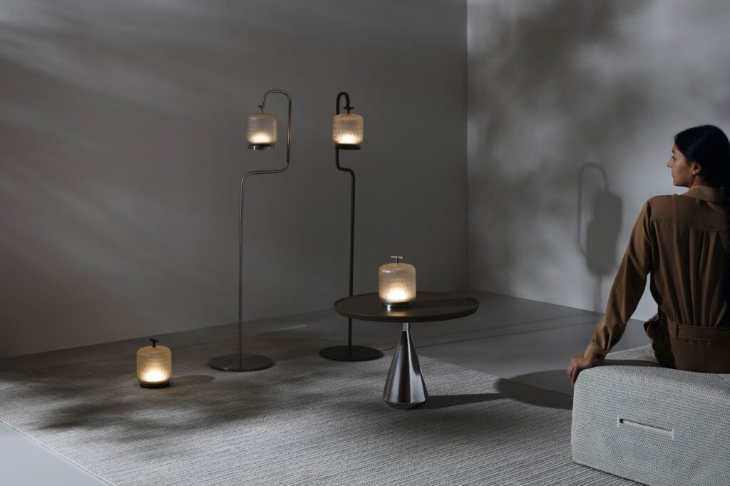 Scilla Portable Lamp Embodies Italian Design With Its Hand-Engraved, Blown Glass Form Scilla portable lamps featured image