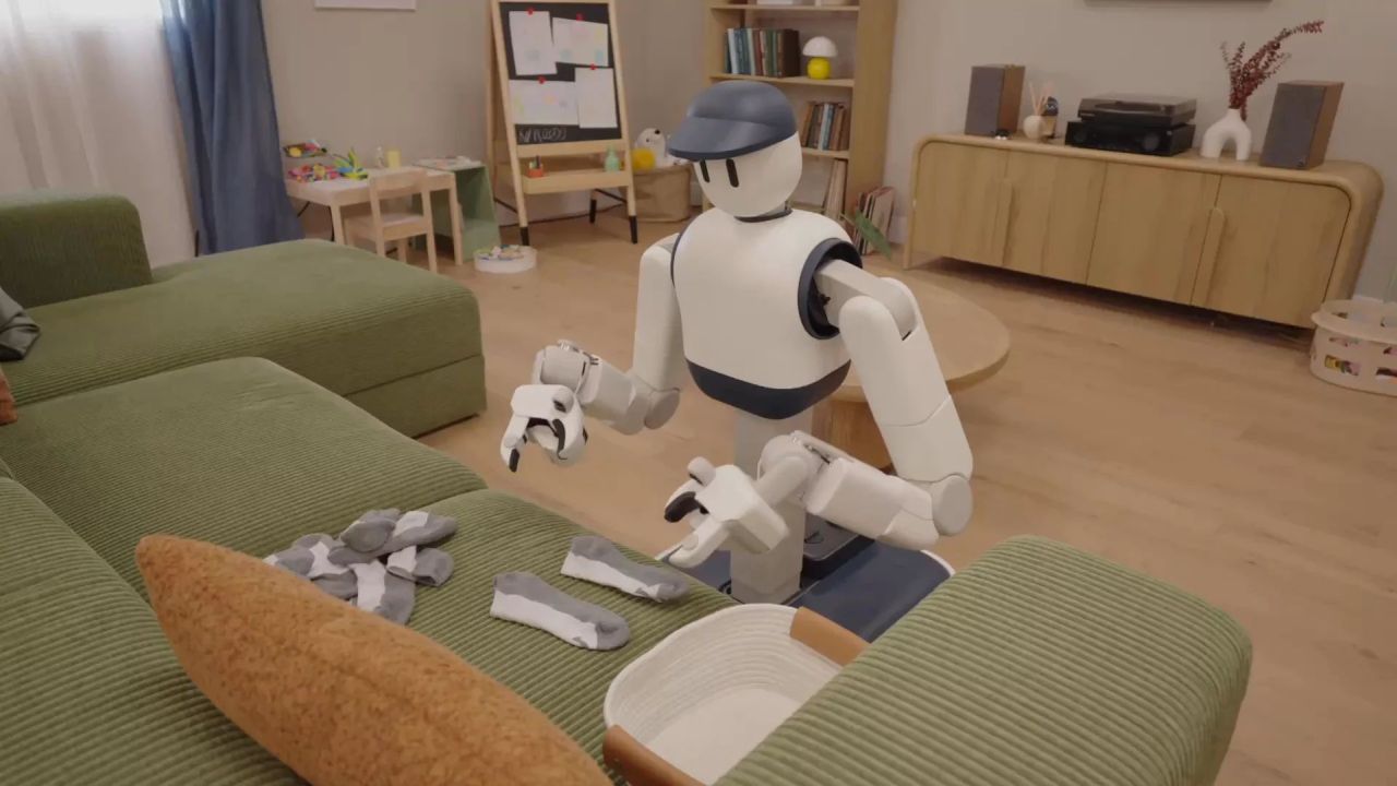 Sunday Robotics’ Memo House Robot picking and folding socks