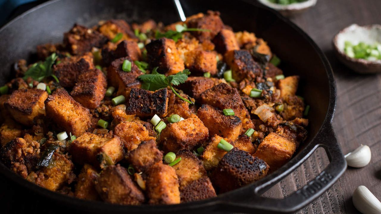 Thanksgiving Stuffing Recipes to try - Roasted Poblano Chorizo Cornbread Stuffing