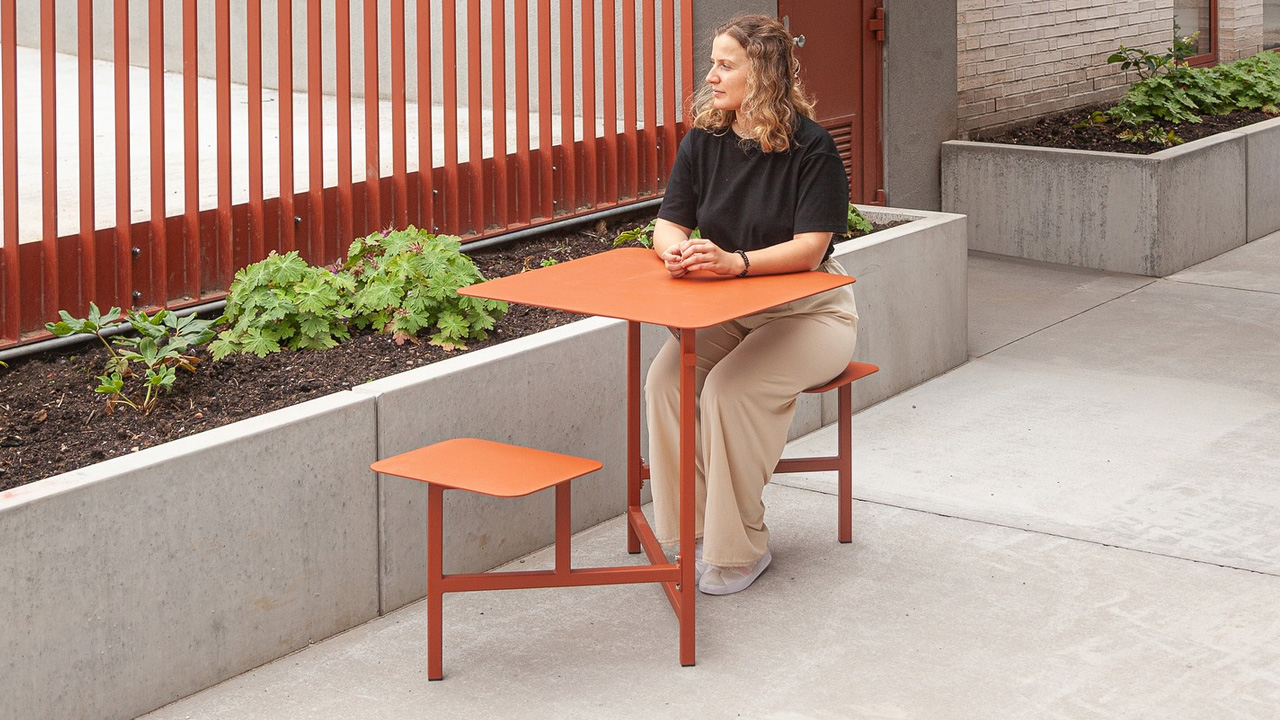 The-Duo-Table-at-workspace-design-show-2025