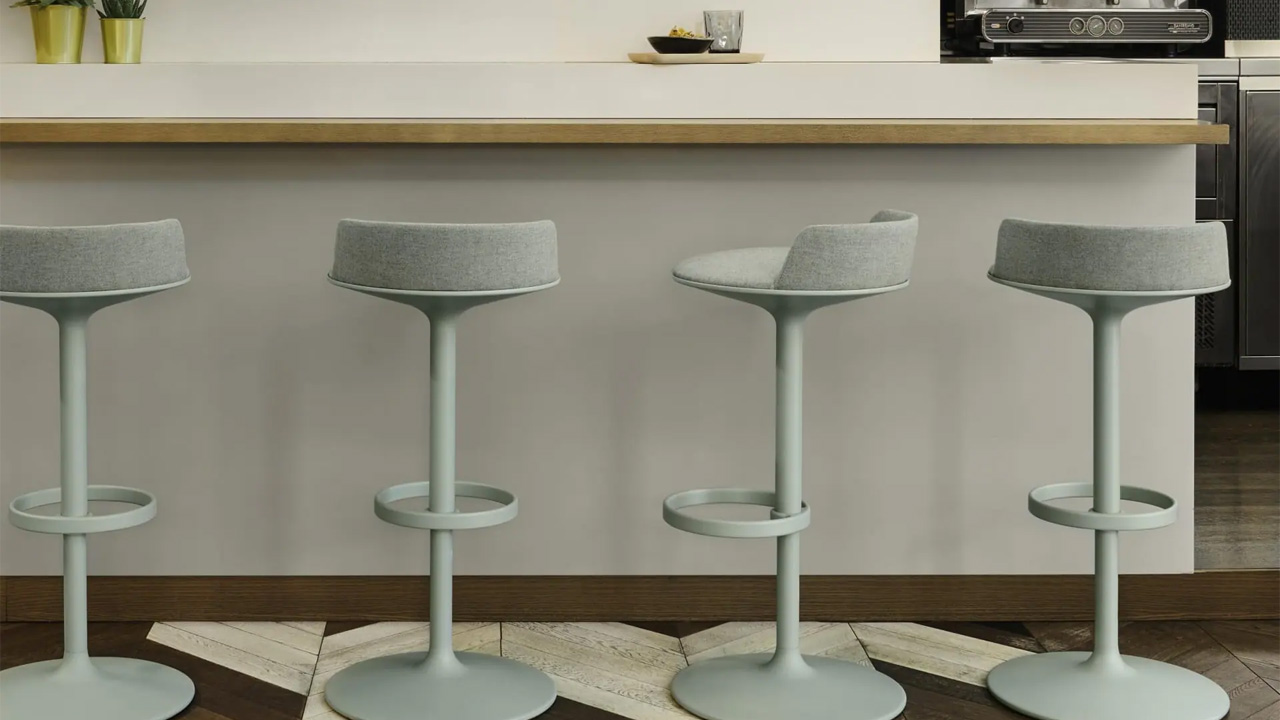 The Hula Bar stools have adjustable height and can fit any counter size easily