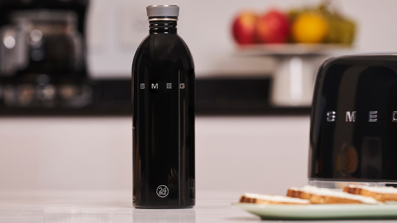 The design of the Smeg x 24Bottles water bottles complement the Smeg's appliances really well.