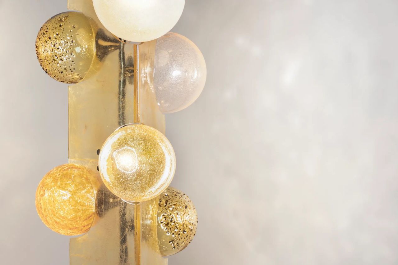 Transparency Matters Furniture Collection Combines Resin and Concrete Cleverly