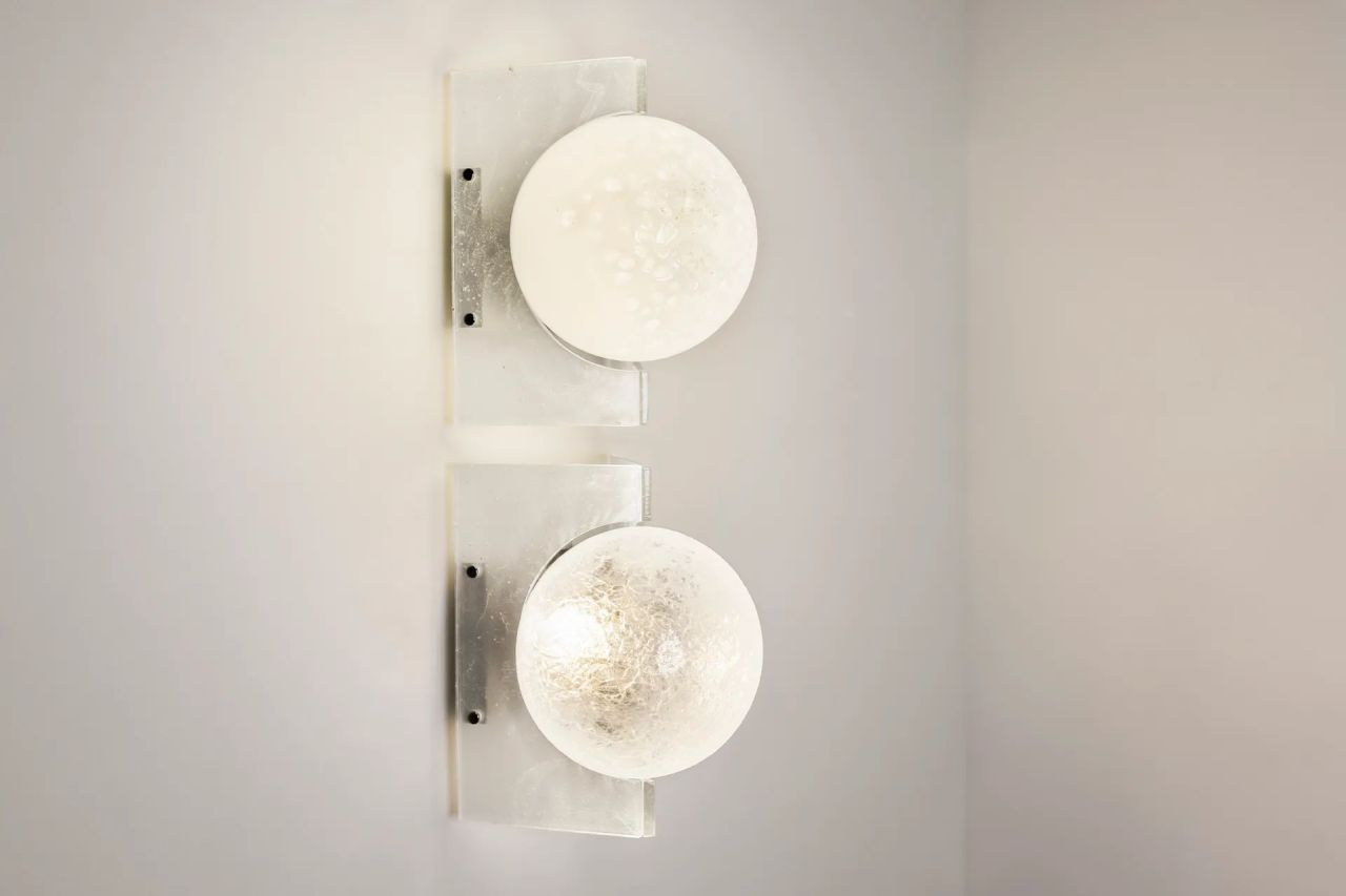 Transparency Matters Furniture Collection Combines Resin and Concrete Cleverly