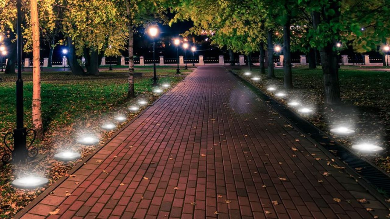 Solar Driveway Lights 8