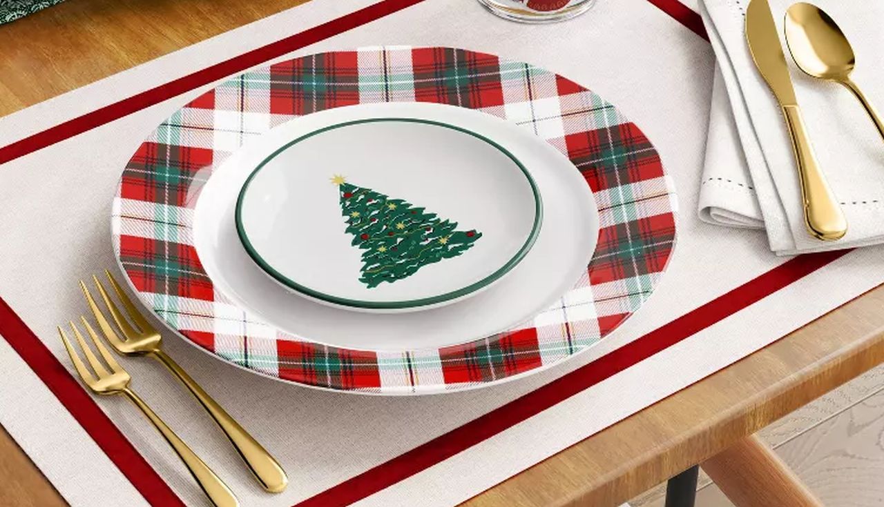 Christmas Tree Appetizer Plate