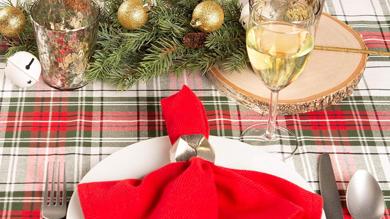 DII Tartan Plaid Christmas Tablecloth
