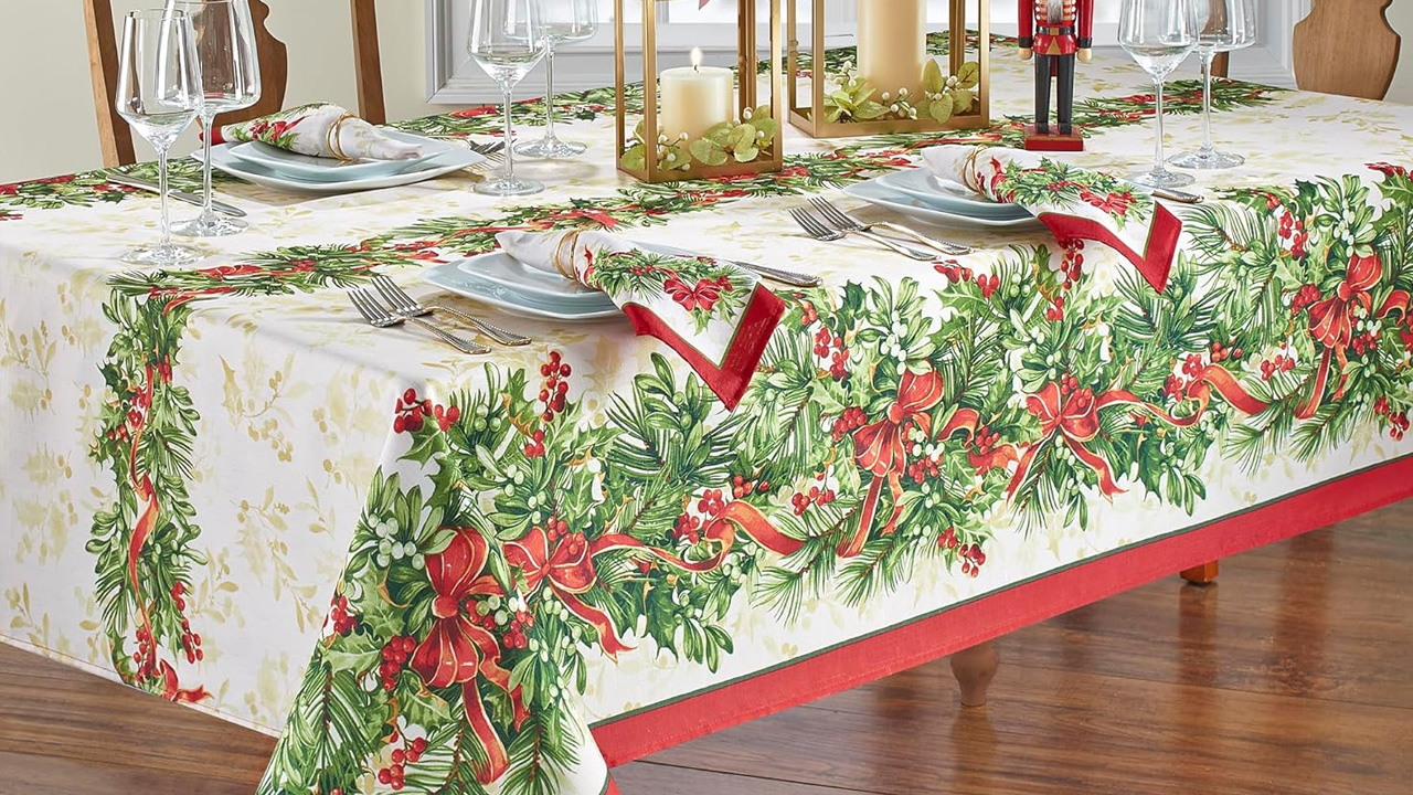 Elrene Holly Traditions Holiday Tablecloth