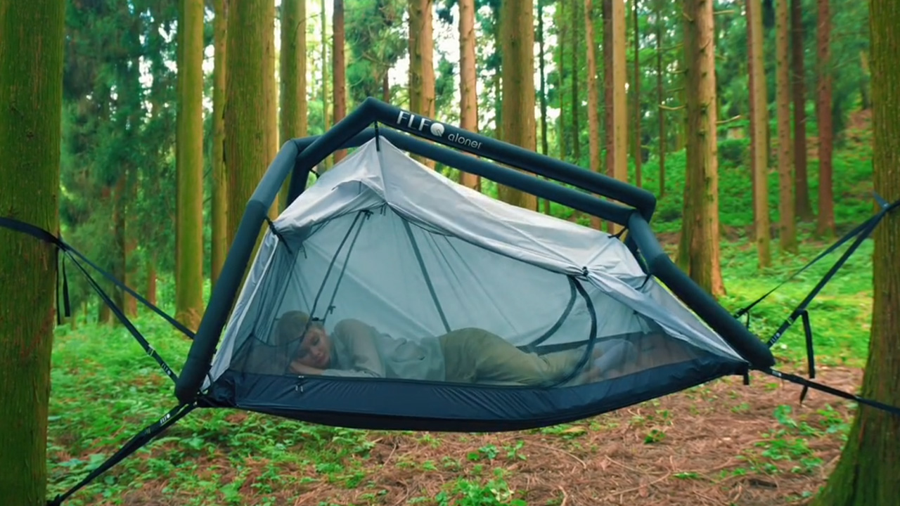 FLFQ-Aloner FLOAT Inflatable Tent can also be Installed On or Off the Ground