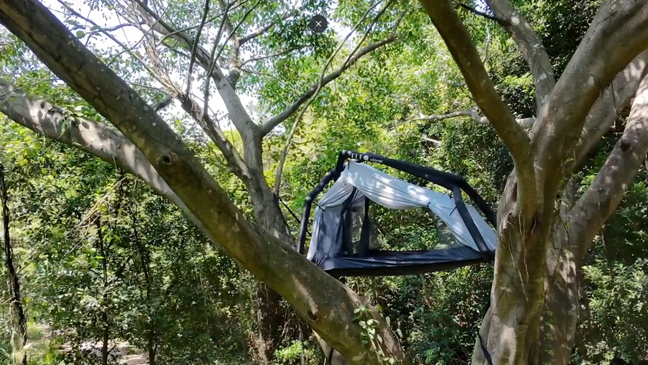 FLFQ-Aloner FLOAT Inflatable Tent can also be Installed On or Off the Ground