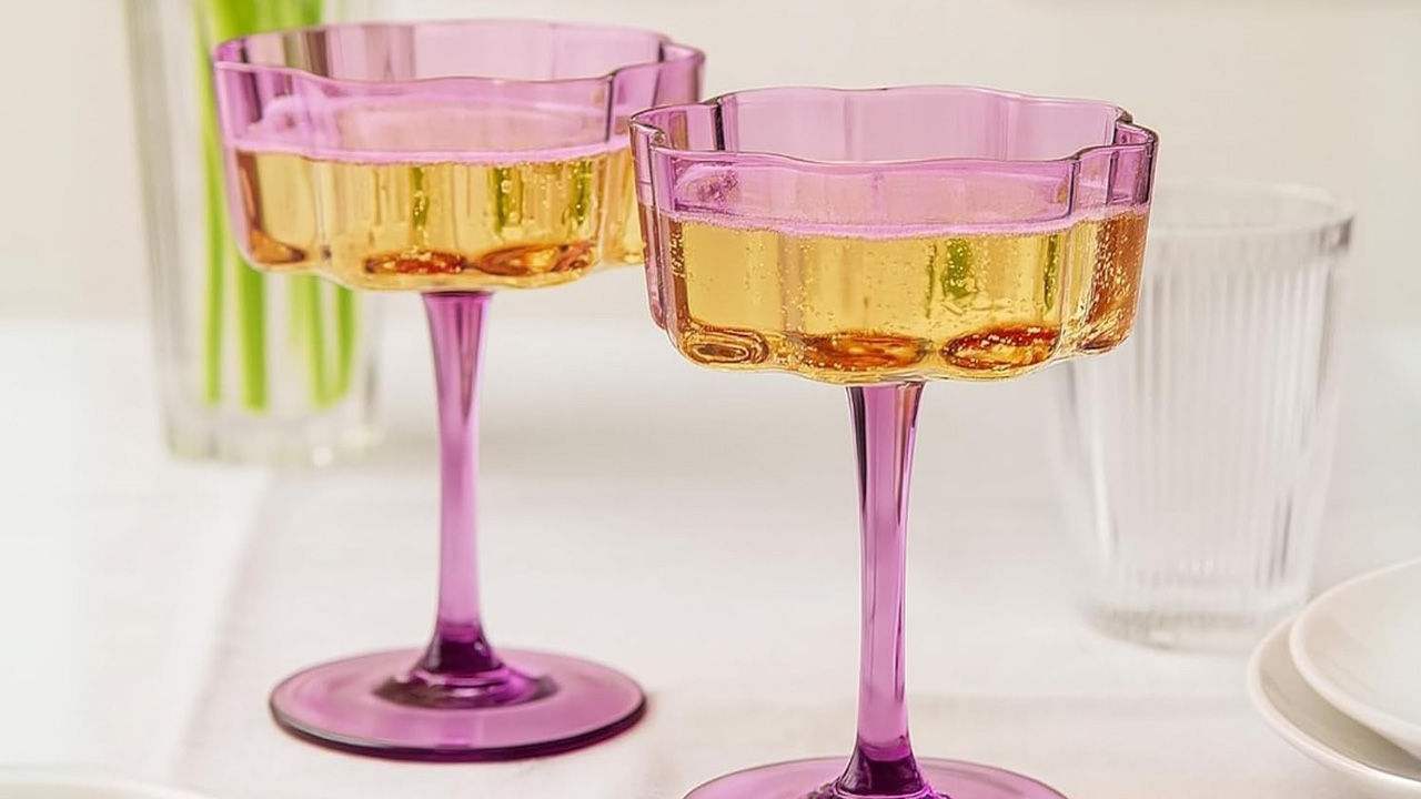 Khen Flower Vintage Wavy Glass Coupes