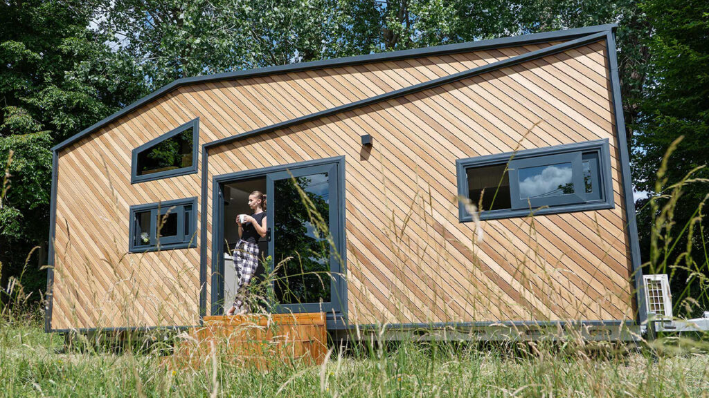 Miami Two Storey Tiny House Sleeps up to Six People