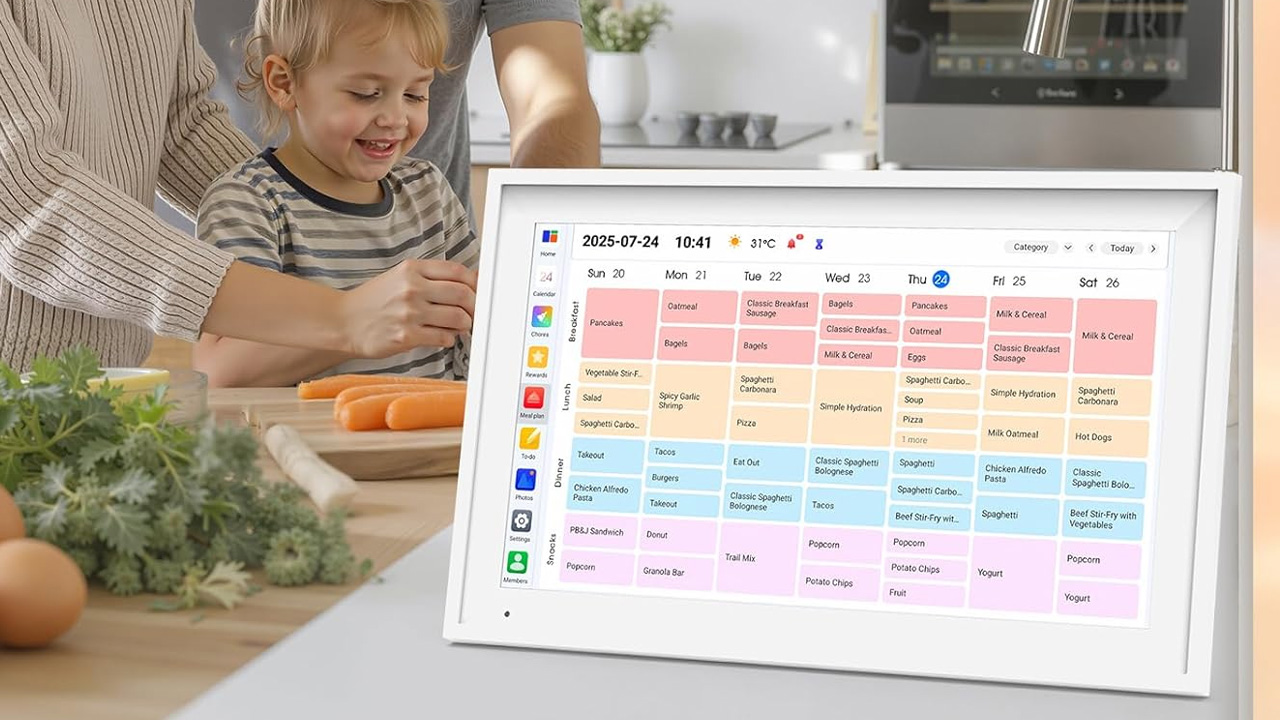 Micpop Digital Calendar Lets You Access Your Schedules, Manage Daily Chores and Plan Meals for Family