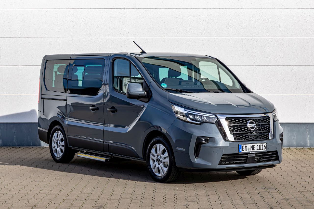 Nissan Primastar FlexVan Features Modular Seating System