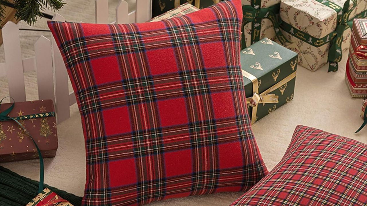 Ralph Lauren Christmas Aesthetic - Scottish Tartan Christmas Throw Pillow Covers