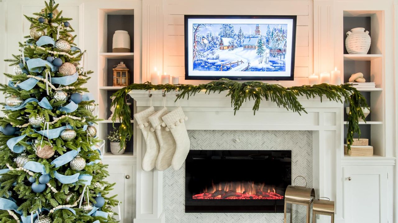Simple Fireplace Mantel Décor