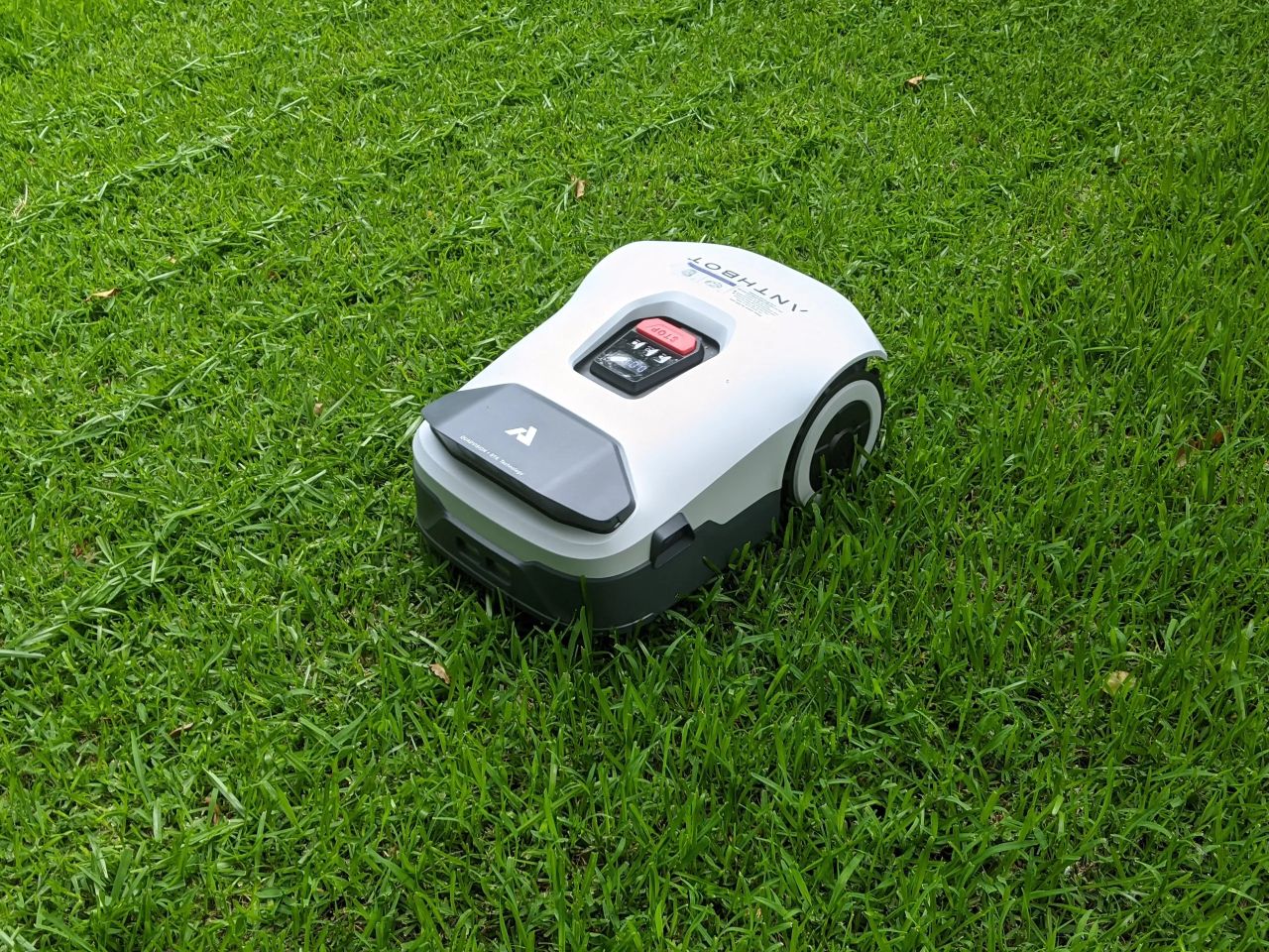 ANTHBOT M-series Lawn Mower