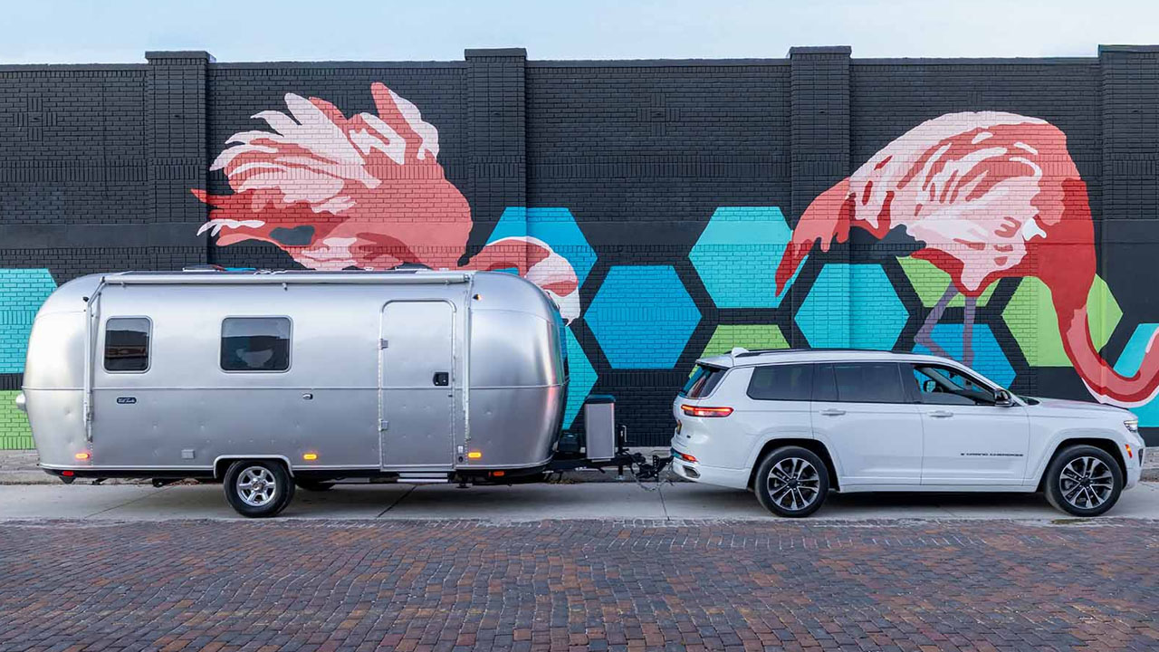 Airstream World Traveler 22RB Travel Trailer Interior