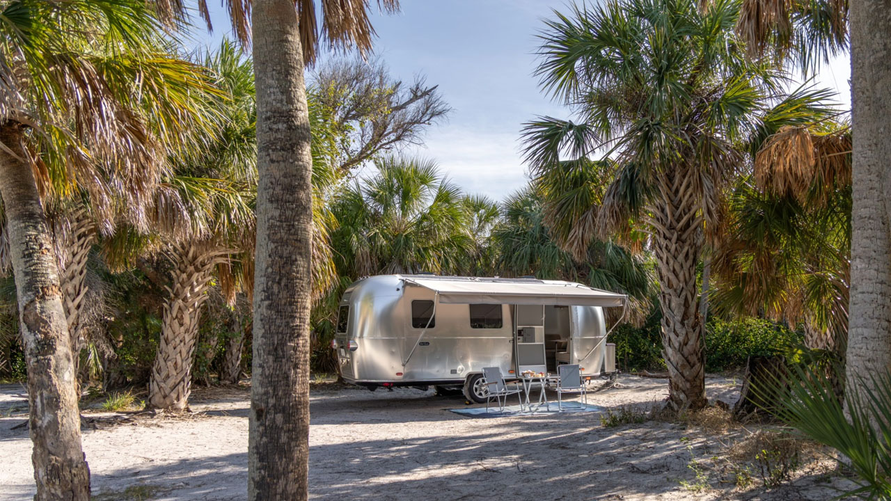 Airstream World Traveler 22RB Travel Trailer