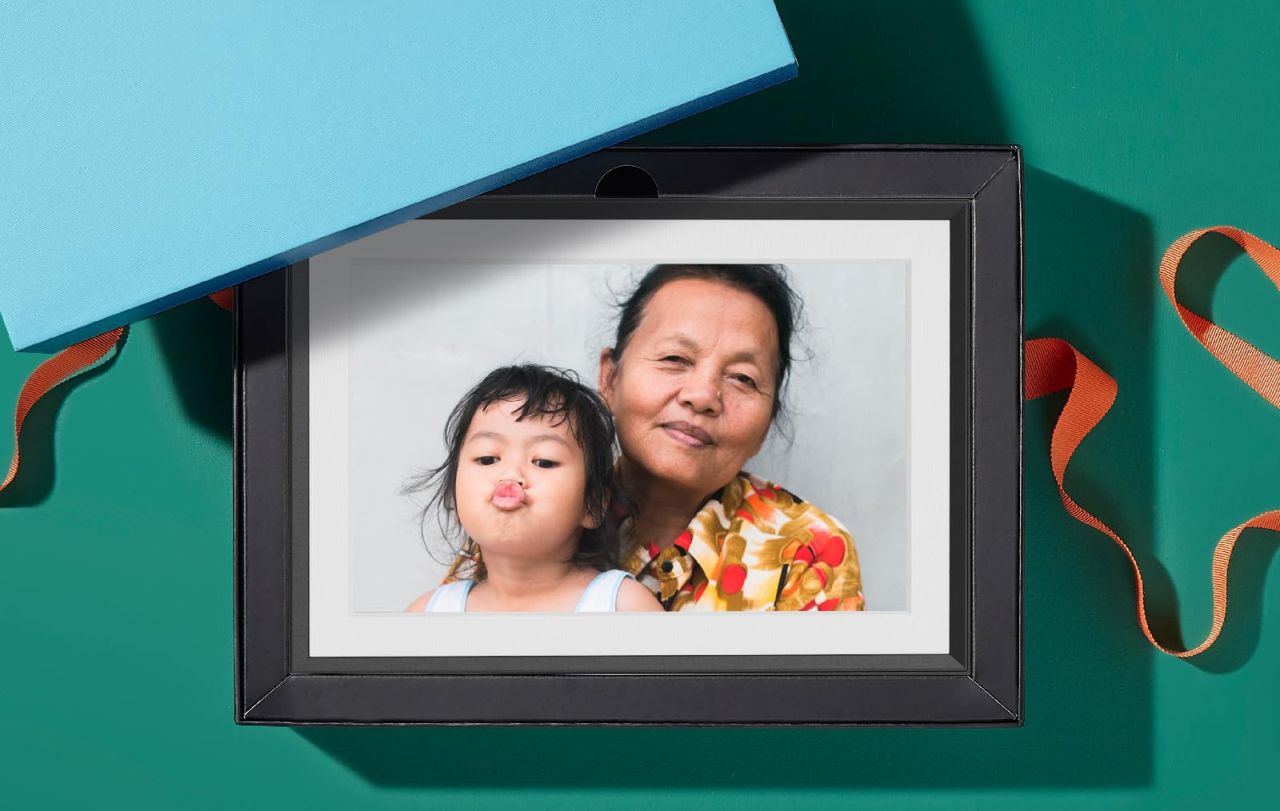 Aura Digital Picture Frame