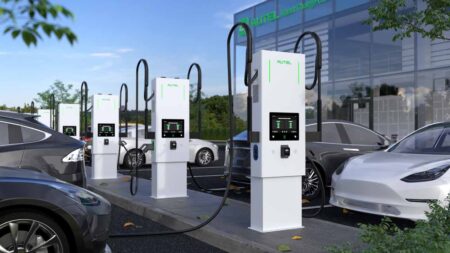 Autel Expands Its EV Charging Portfolio With Five New Chargers and Two Autonomous Robots at CES Autel-MaxiCharger-DC100
