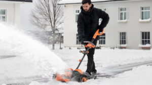 Best Cordless Snow Shovels You Need to Buy Right Now for Hassle-Free Winter Best Cordless Snow Shovels That Clear Snow Without Causing any Physical Strain