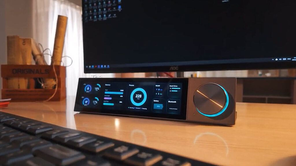 Quake Desktop AI Companion by DECOKEE