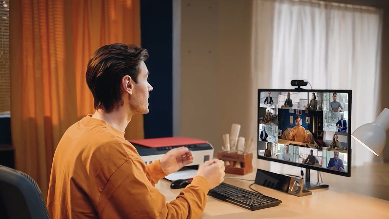 Quake Desktop AI Companion by DECOKEE