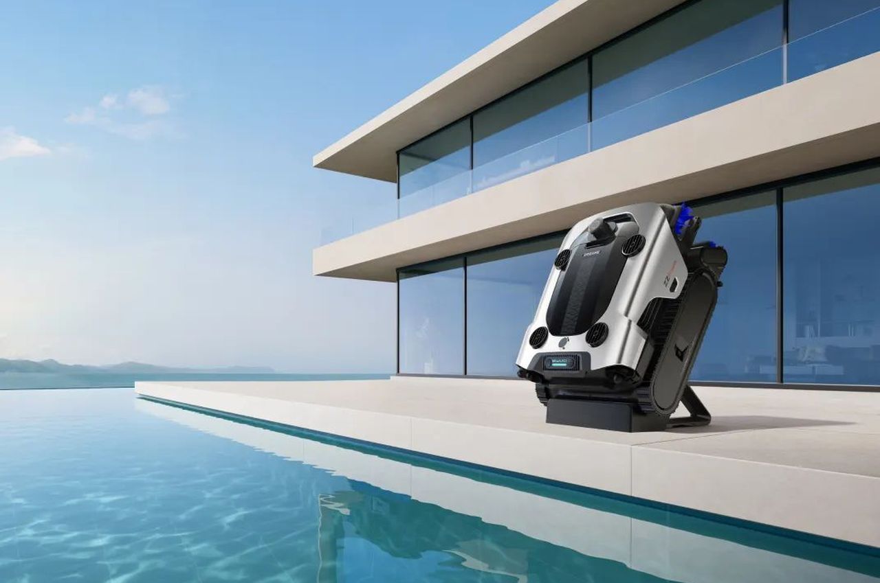 Dreame Zircon 2 robotic pool cleaner at CES 2026