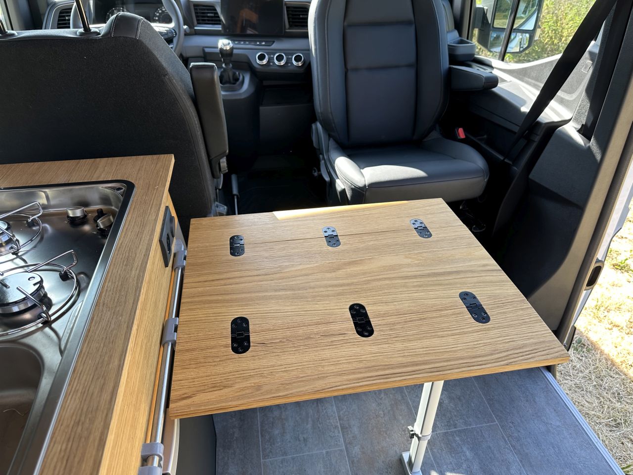 Eiffeland Presents Nissan Interstar as Campervan