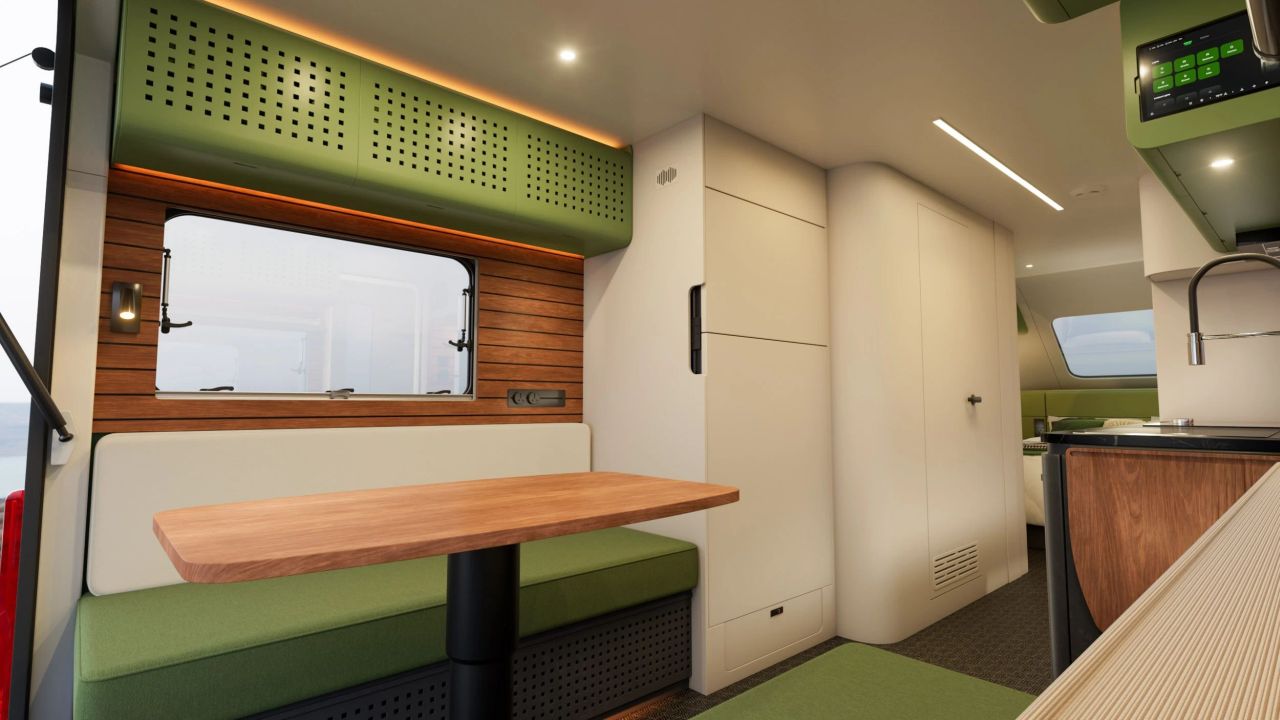 Evotrex Launches World’s First Power-Generating PG5 Travel Trailer