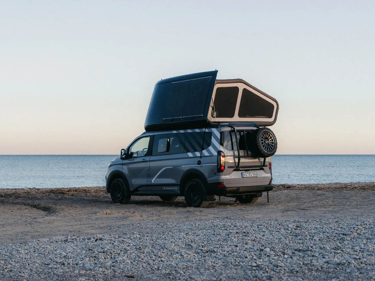 Freescape Camper Van With Side-Expanding Inflatable Pop-Up Roof Tent with sea view 