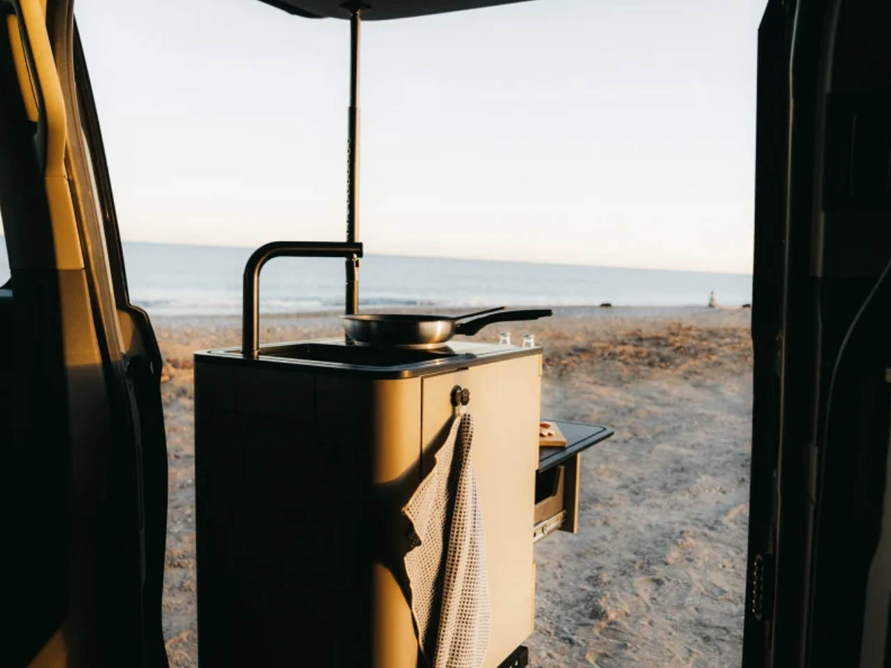 Freescape Camper Van With Side-Expanding Inflatable Pop-Up Roof Tent - movable kitchen 