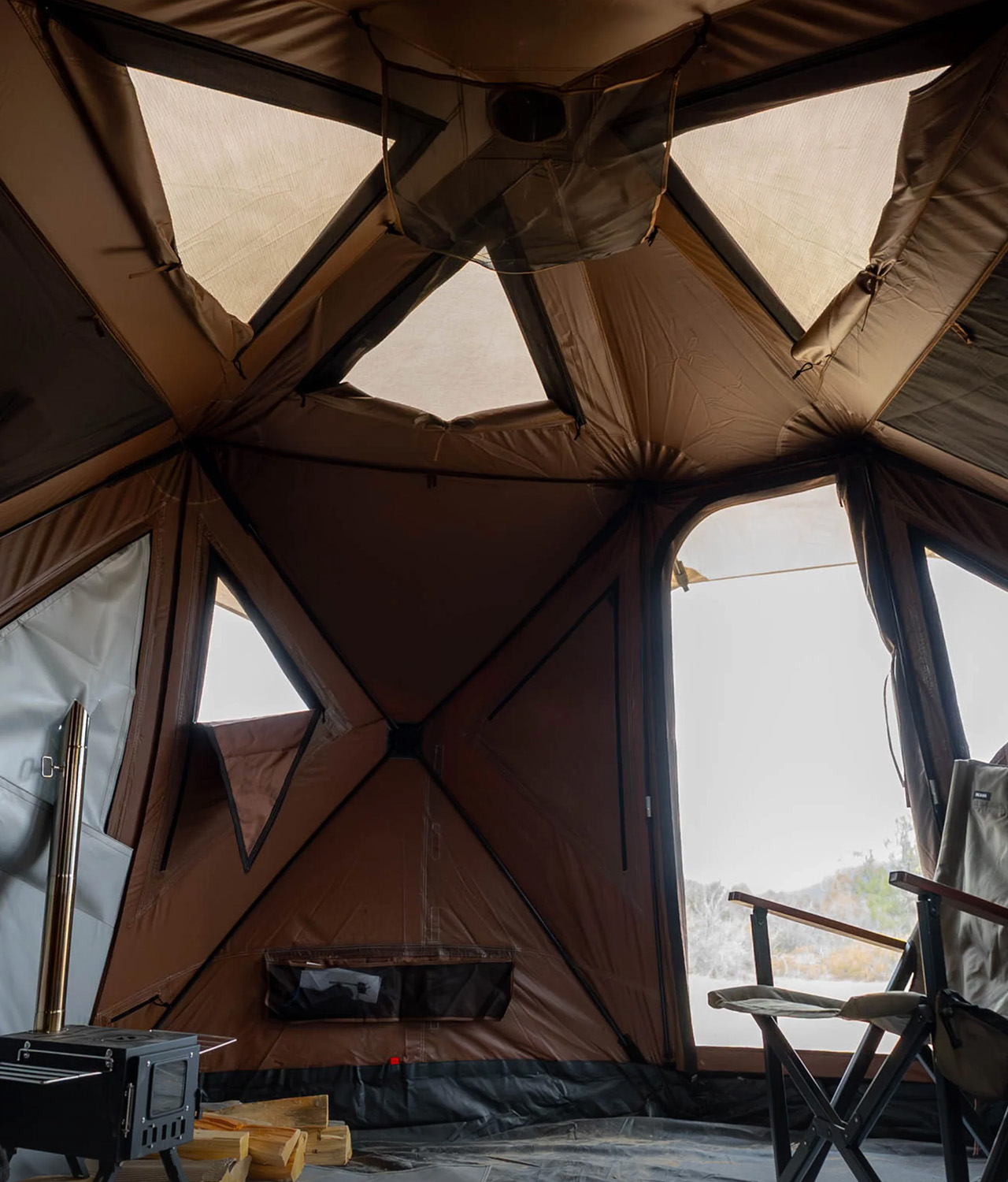 Gazelle Backcountry T10 has dual doors and swappable vinyl windows