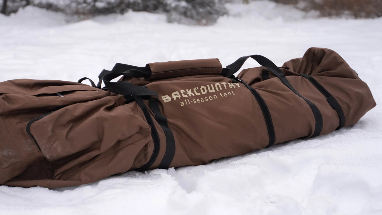 The tents come with 600D heavy duty travel bag